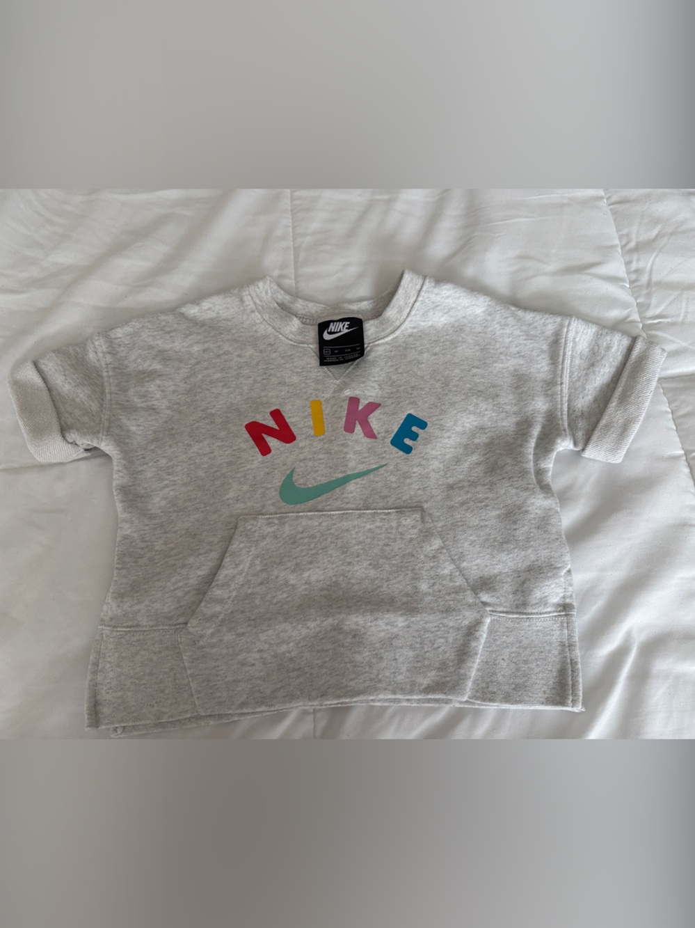 Nike Kids Light Gray Short-Sleeve Hoodie with Multicolor Logo
